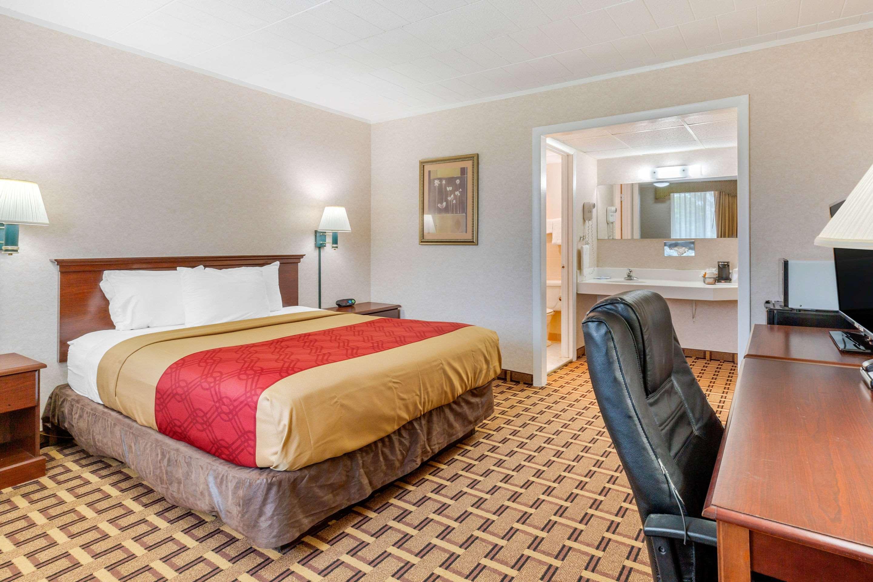 Rodeway Inn Mystic Extérieur photo